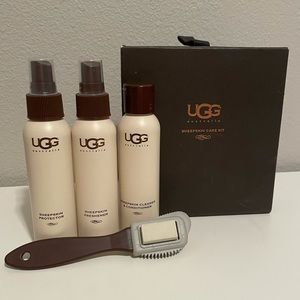 NIB New Ugg Sheepskin Care Kit Cleaner Protector Refresher Cleaning Brush Unused